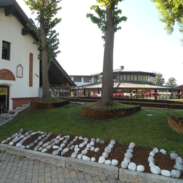 Hotel Novarello Granozzo con Monticello Exterior photo