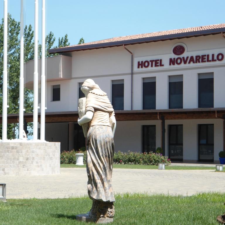 Hotel Novarello Granozzo con Monticello Exterior photo